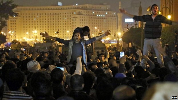 سلاخي دموكراسي در مصر همراه با تنفس مصنوعي به ديكتاتورهاي زنجيره‌اي
