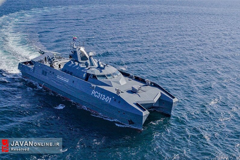 الحاق شناورها و خودرو‌های موشک انداز راهبردی جدید به نیروی دریایی سپاه